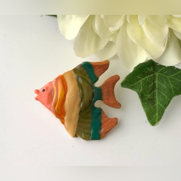 🎉Vintage MJ Signed Tropical Fish Brooch (Pin/Pendant) - Picture 2 of 5